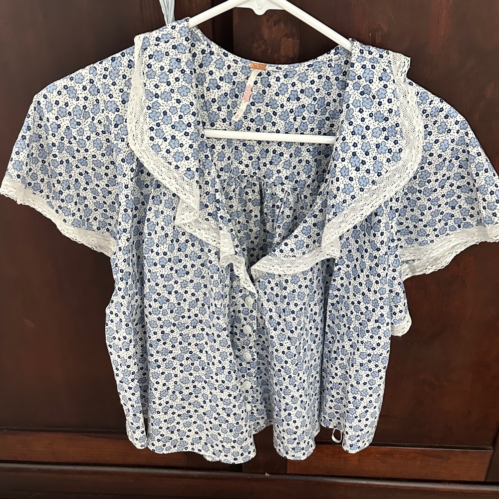 Free People Blue Floral Crop Top